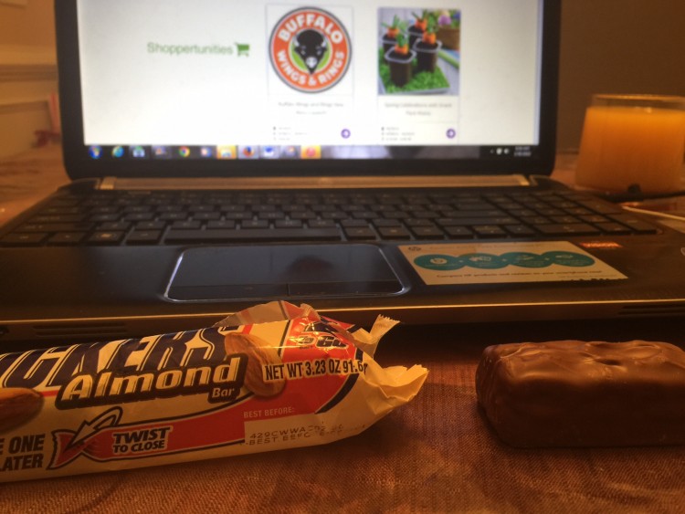 Snickers with Laptop #WhenImHungry #CollectiveBias #ad
