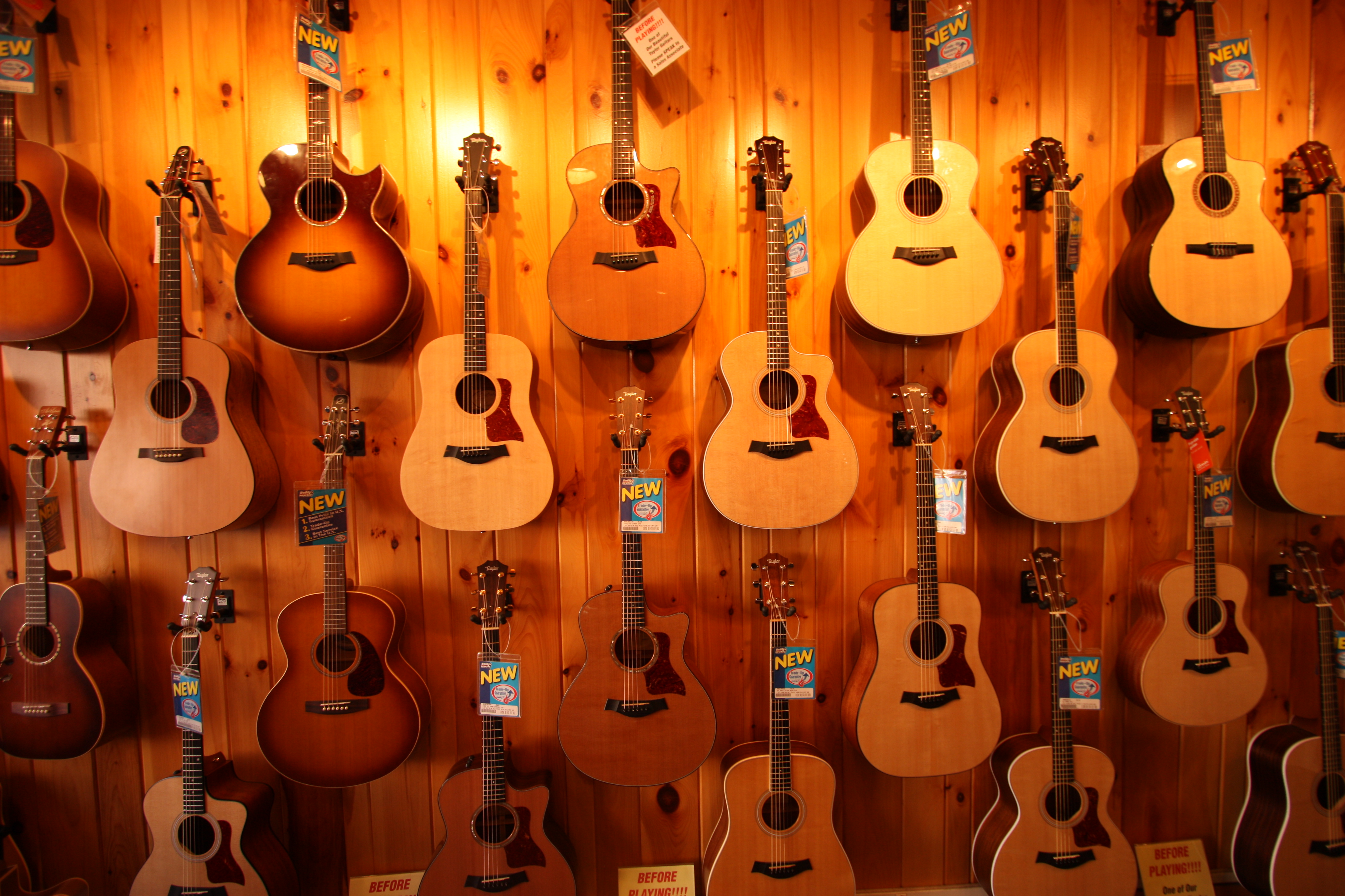 How to Choose A Good Acoustic Guitar