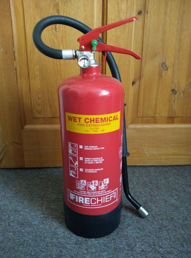 Why Every Home Should Have a Wet Chemical Fire Extinguisher 