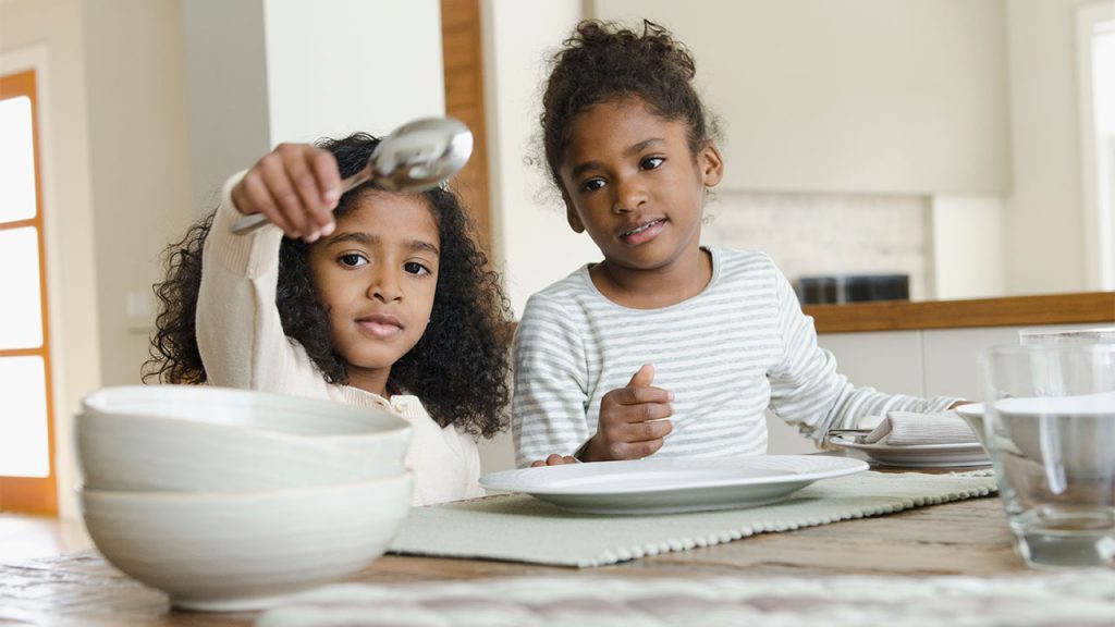 4 Ways to Involve Your Kiddos in Your Household Tasks 