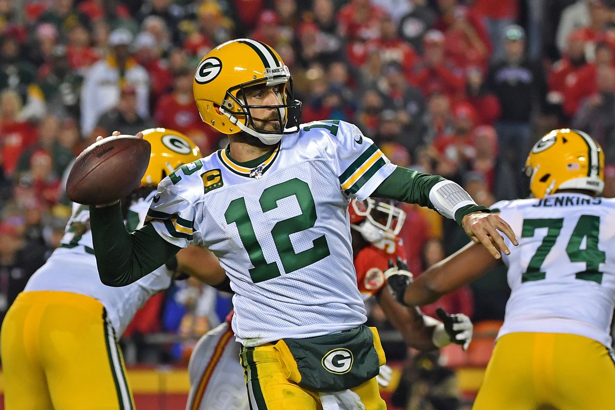 Packers Edge Chiefs in Competitive Battle Sunday Night