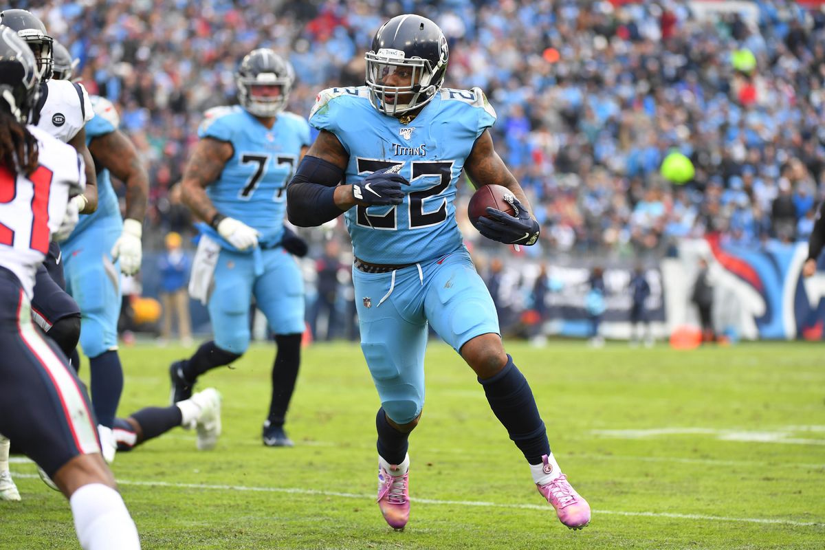 Derrick Henry Signs 4 Year Deal to Remain in Tennessee