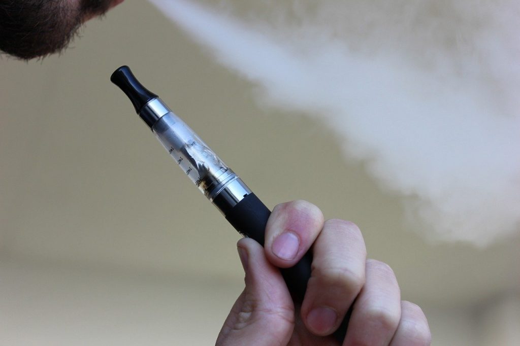 The Difference between Vaping E-Cigarettes and Smoking Conventional Cigarettes