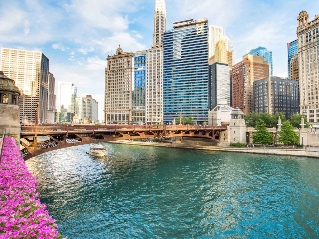 6 Reasons Why You Should Consider Moving to Chicago 