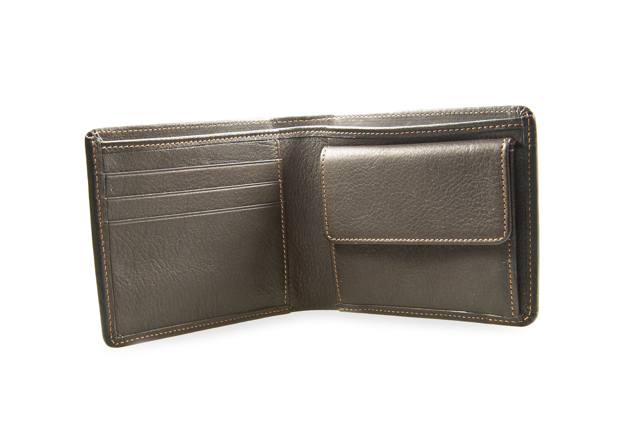 5 Great Benefits of a Leather Wallet for Men