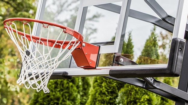 What Are The Best Basketball Hoops & Backboards For The Yard?