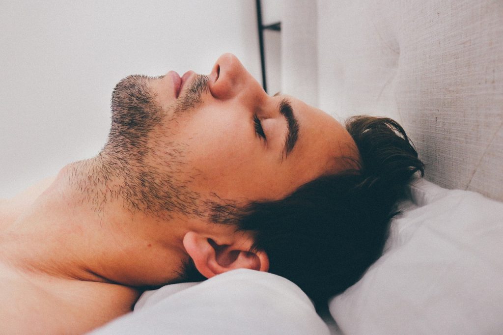 Helpful Ways to Smooth Your Sleeping Cycle with CBD Oil