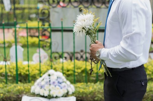 How to Make Funeral Planning a Stress-Free Experience