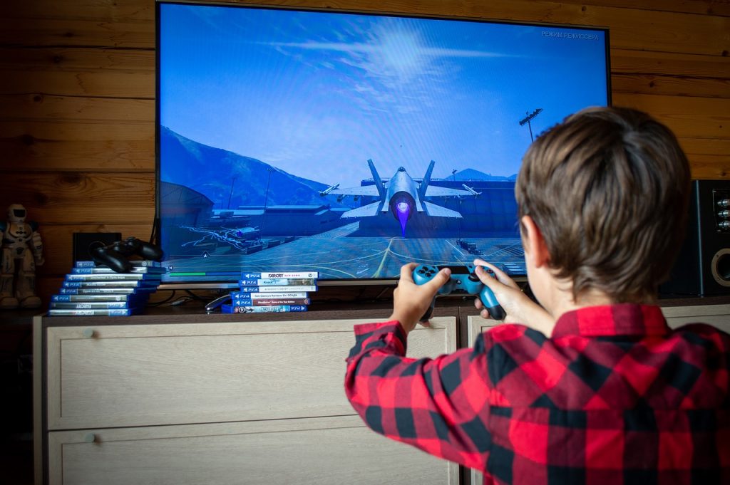 5 Amazing Gifting Ideas for Kids That Love to Play Games