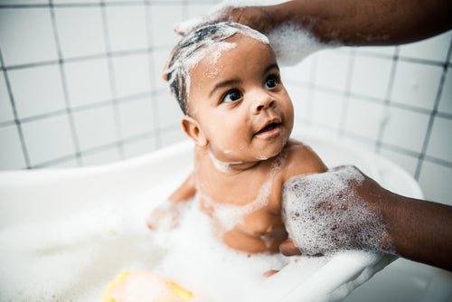 Avoid These Chemicals When Looking For a New Baby Shampoo