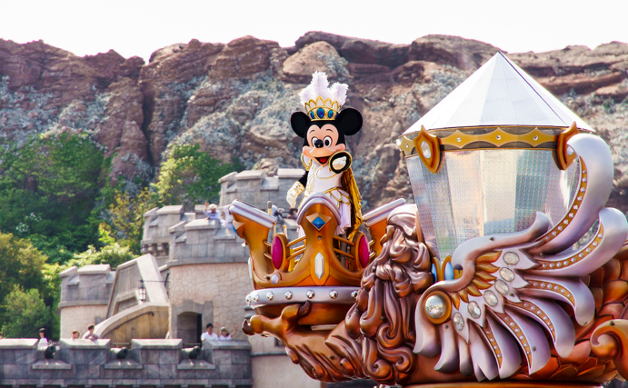 How To Surprise Your Kids With A Disneyland Vacation!