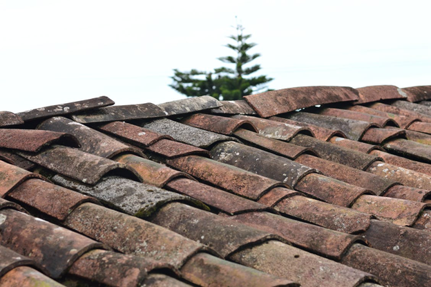 5 Telling Signs Your Roof Needs Replacement