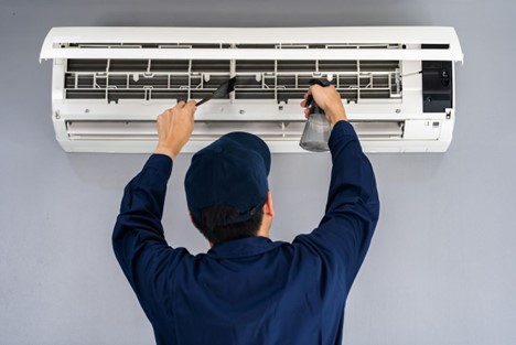 Why Hire A Contractor For Your Air Conditioning And Heating Problems?