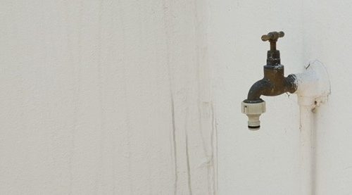 7 Signs Indicating You May Need To Call A Plumber